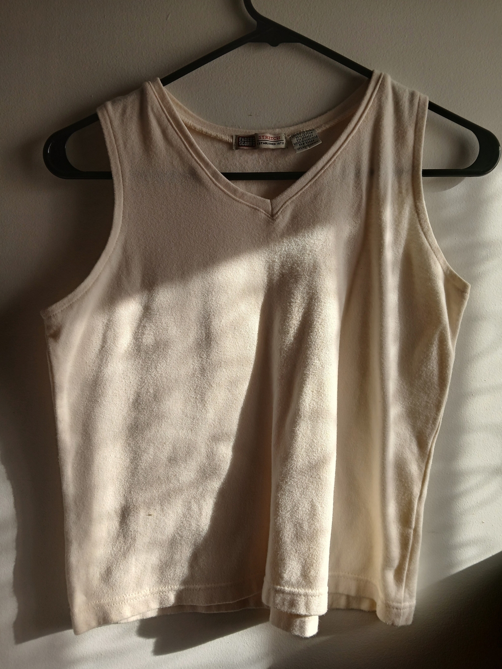 Faded Glory Cream V-Neck Tank Top Small